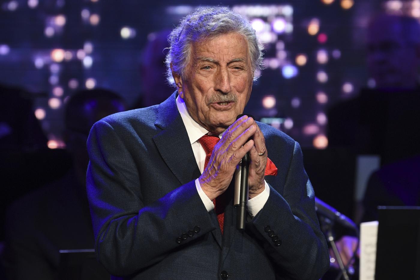 Tony Bennett, la moglie confessa: “Lui non sa di avere l’Alzheimer”