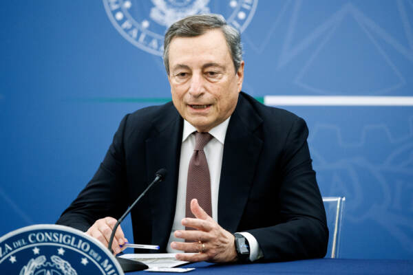 CdM - Conferenza stampa di Mario Draghi e Daniele Franco