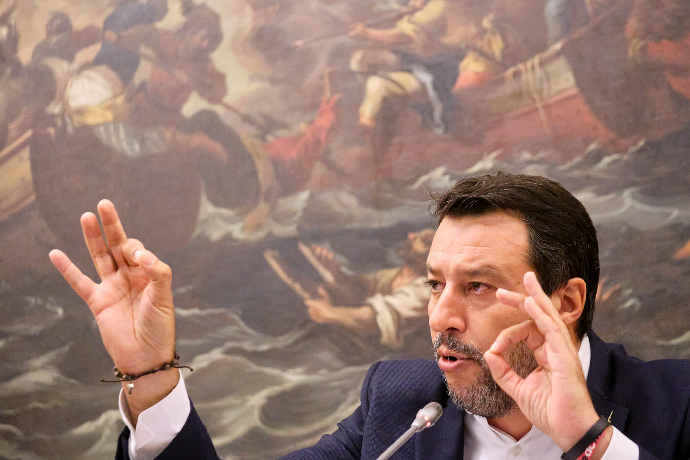 Salvini all’attacco anche su riaperture: “Discoteche al 35% è presa in giro” Salvini all’attacco anche su riaperture: “Discoteche al 35% è presa in giro”