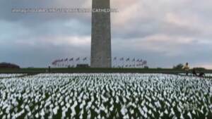 Covid: la campana della Washington National Cathedral suona per le 700mila vittime Usa