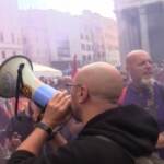 Roma, corteo Gkn tra i turisti: “Governo complice di aziende che delocalizzano”