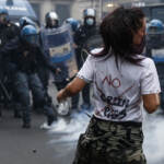 Roma, scontri durante la manifestazione dei No Green Pass