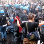Roma, scontri durante la manifestazione dei No Green Pass