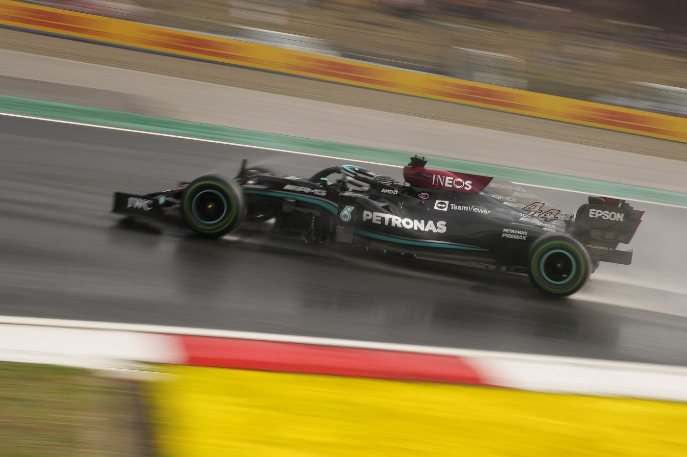Gp Turchia, Hamilton fa il miglior tempo ma è penalizzato: pole a Bottas