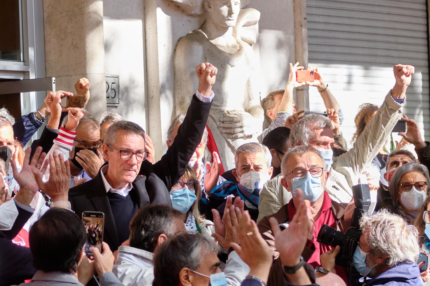 Cgil, Landini: “Assalto a Costituzione, sabato prossimo antifascisti in piazza” Cgil, Landini: “Assalto a Costituzione, sabato prossimo antifascisti in piazza”