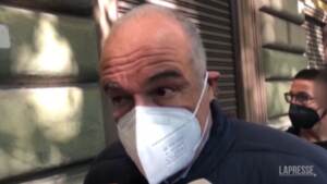 Assalto sede Cgil, Michetti criticato da un passante: “Non ti vergogni dei tuoi amici che ti sostengono?”