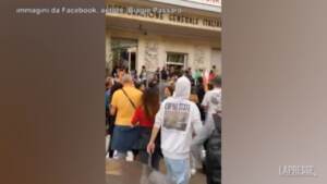 No Green pass, sui social il video del leader ‘Ioapro’ su assalto a sede Cgil: “Abbiamo sfondato”