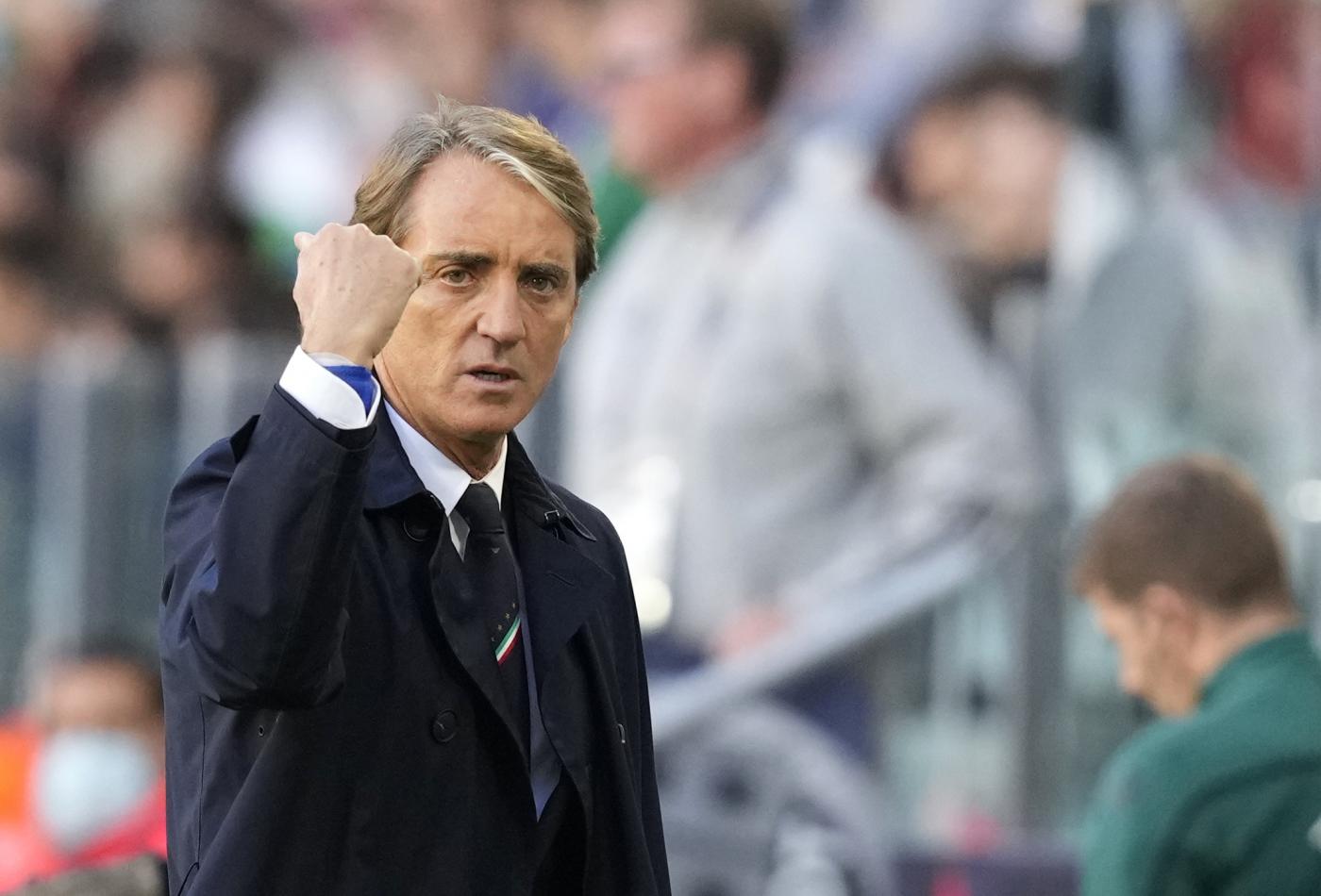 Calcio: Mancini promuove Italia sperimentale e punta la Svizzera