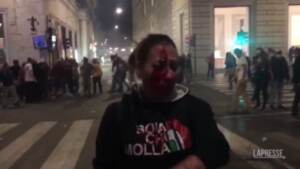 Arrestata la militante Pamela Testa: ecco le immagini di sabato con il volto insanguinato e la felpa ‘Boia chi molla’