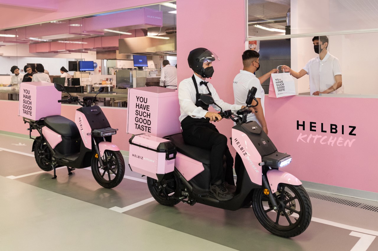 Helbiz Kitchen, al via campagna assunzioni a Milano ma non trova personale Helbiz Kitchen, al via campagna assunzioni a Milano ma non trova personale