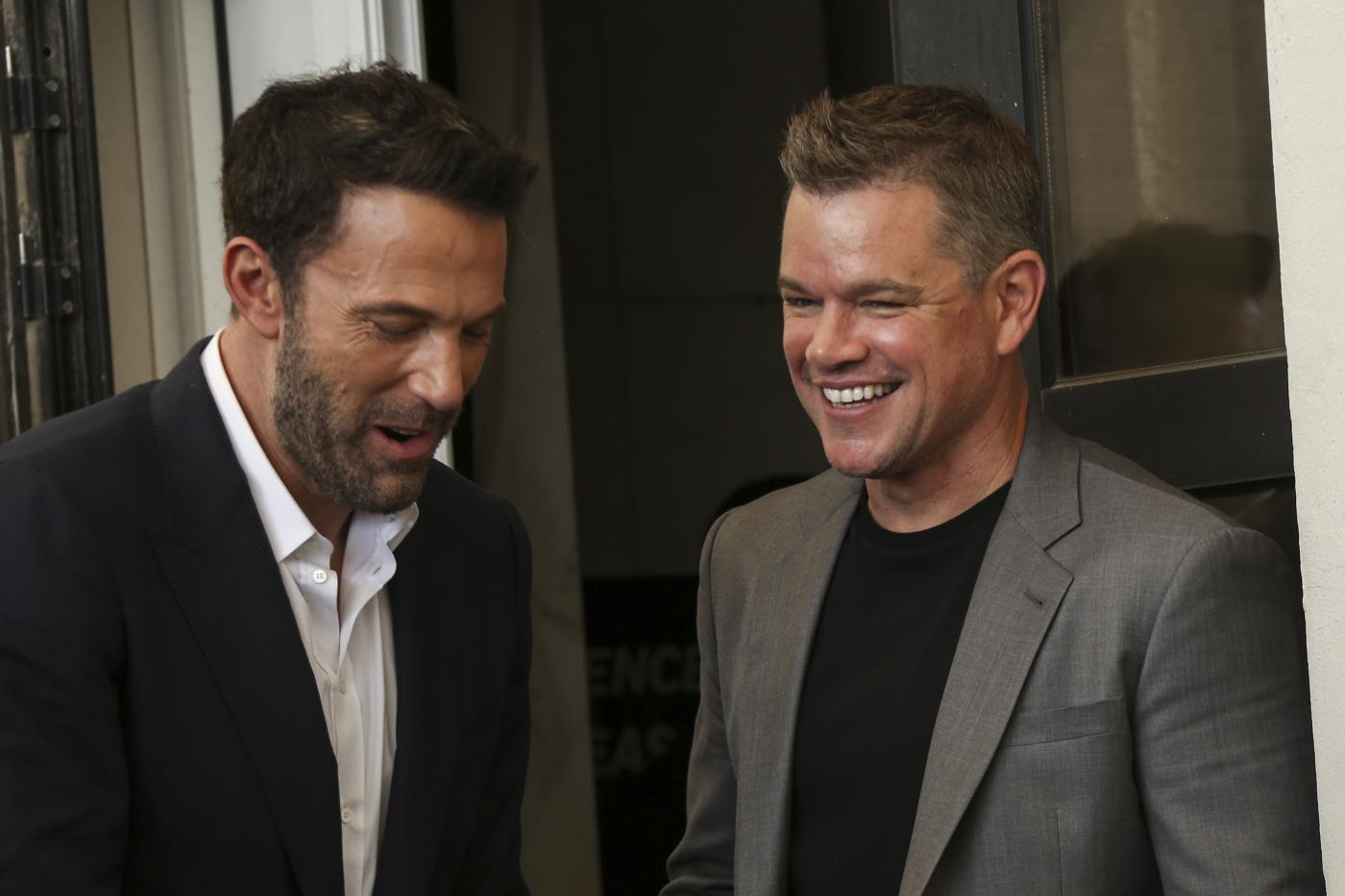 Ben Affleck: “Un bacio con Matt Damon tagliato da The Last Duel”