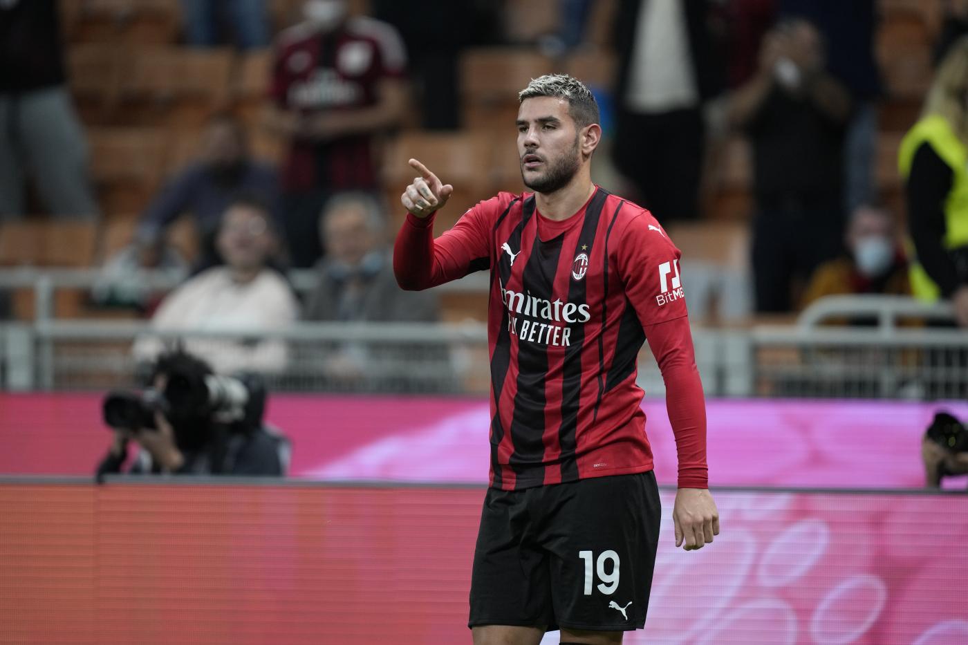 Milan, altro guaio: Theo Hernandez positivo al Covid