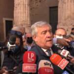 Roma, Tajani mostra il Green Pass alla conferenza di Michetti: “Strumento utile”