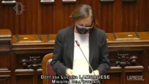 Scontri Roma, Lamorgese: ” Castellino? Non è stato fermato subito per rischio reazioni violente”