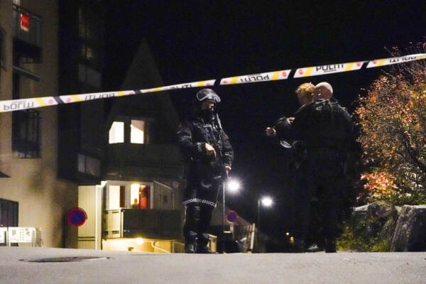 Norvegia, armato di arco e frecce uccide almeno cinque persone: aveva annunciato gesto su Youtube