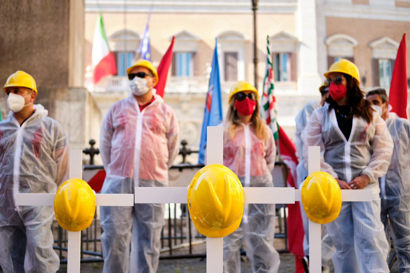 Morti sul lavoro, tre vittime: una donna a Firenze, ferita il 2 settembre, e due operai nell’alessandrino e nel trevigiano
