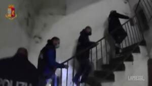 Napoli, dieci arresti per spaccio e rapine