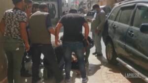 Libano, proteste a Beirut: almeno tre morti, schierato anche esercito