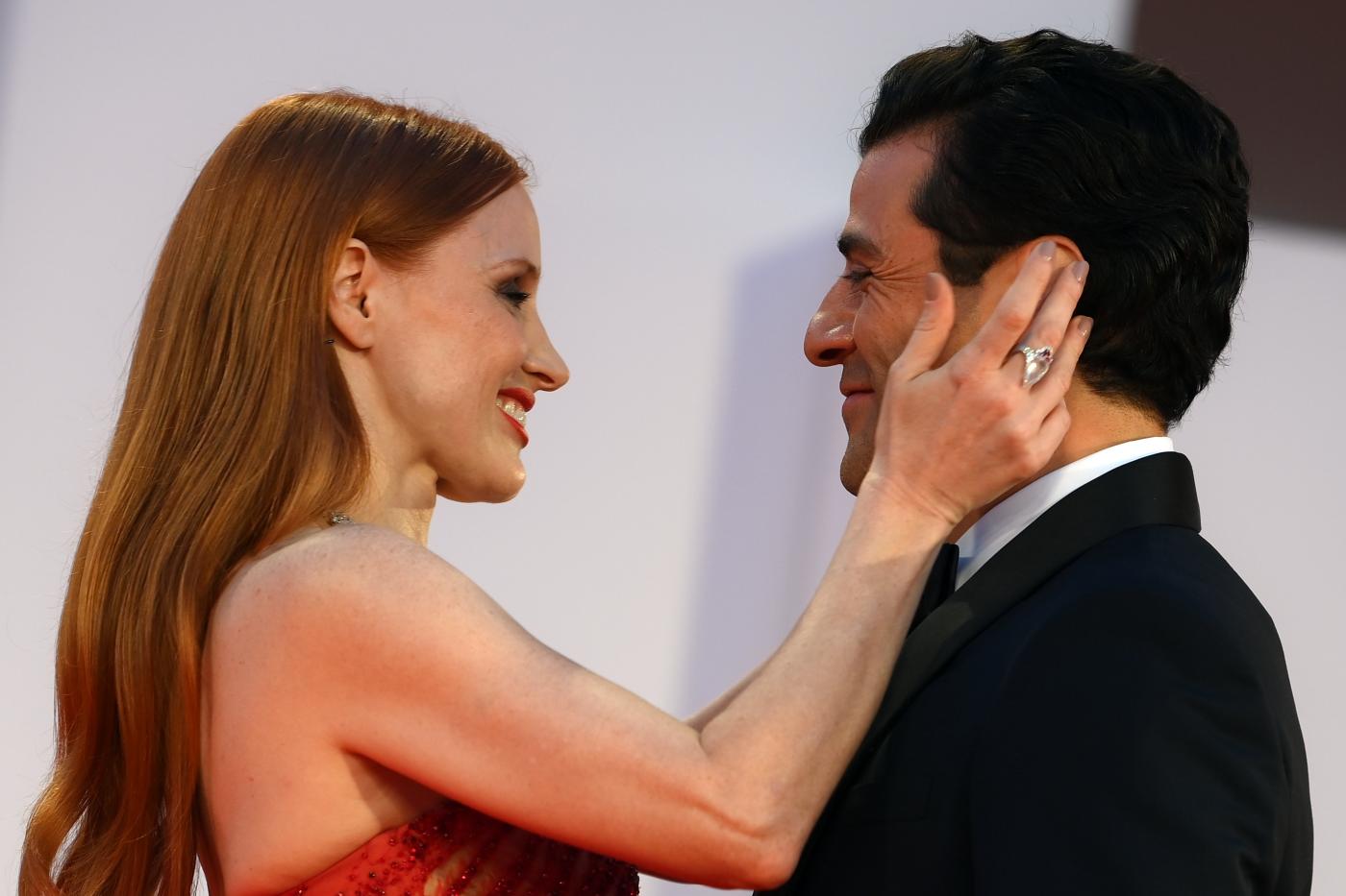Jessica Chastain: “Lavorare con Oscar Isaac? Ormai leggo nel suo pensiero”