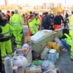 Green Pass: presidio al porto di Trieste, manifestanti distribuiscono cibo e bevande