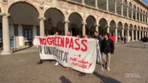 Green Pass, il Movimento Studentesco a Milano: “Strumento politico, non sanitario”