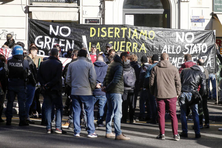 Proteste in tutta Italia per dire no al Green Pass | FOTOGALLERY