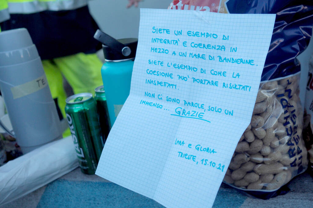 Galleria foto 'Proteste in tutta Italia per dire no al Green Pass | FOTOGALLERY' - foto 17