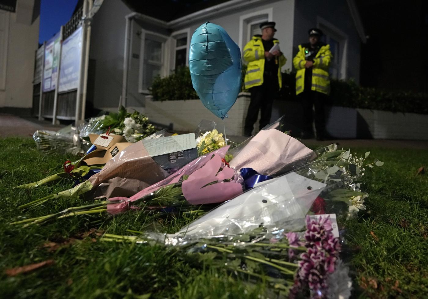 Omicidio deputato britannico, per la polizia è terrorismo