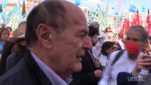 Manifestazione sindacati, Bersani: “Chi ritiene il 25 aprile divisivo ha in testa un’altra Repubblica”