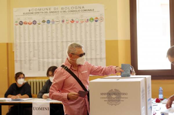 Elezioni Comunali Bologna 2021, bolognesi al voto per eleggere il nuovo sindaco