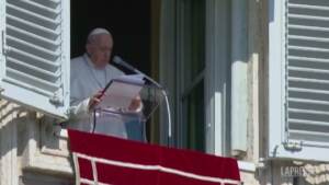 Terrorismo, Papa: “Violenza genera violenza, è sconfitta per tutti”