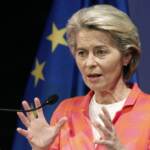 Vaccini, von der Leyen: “Al lavoro con Draghi e Biden per sconfiggere la pandemia”