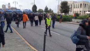 Trieste, corteo dal porto al centro città al grido di “no green pass” e “vergogna”