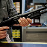 Brescia: 15enne uccisa da un colpo esploso accidentalmente dal fratellino