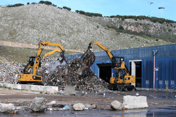 Emergenza rifiuti a Palermo, la discarica di Bellolampo satura