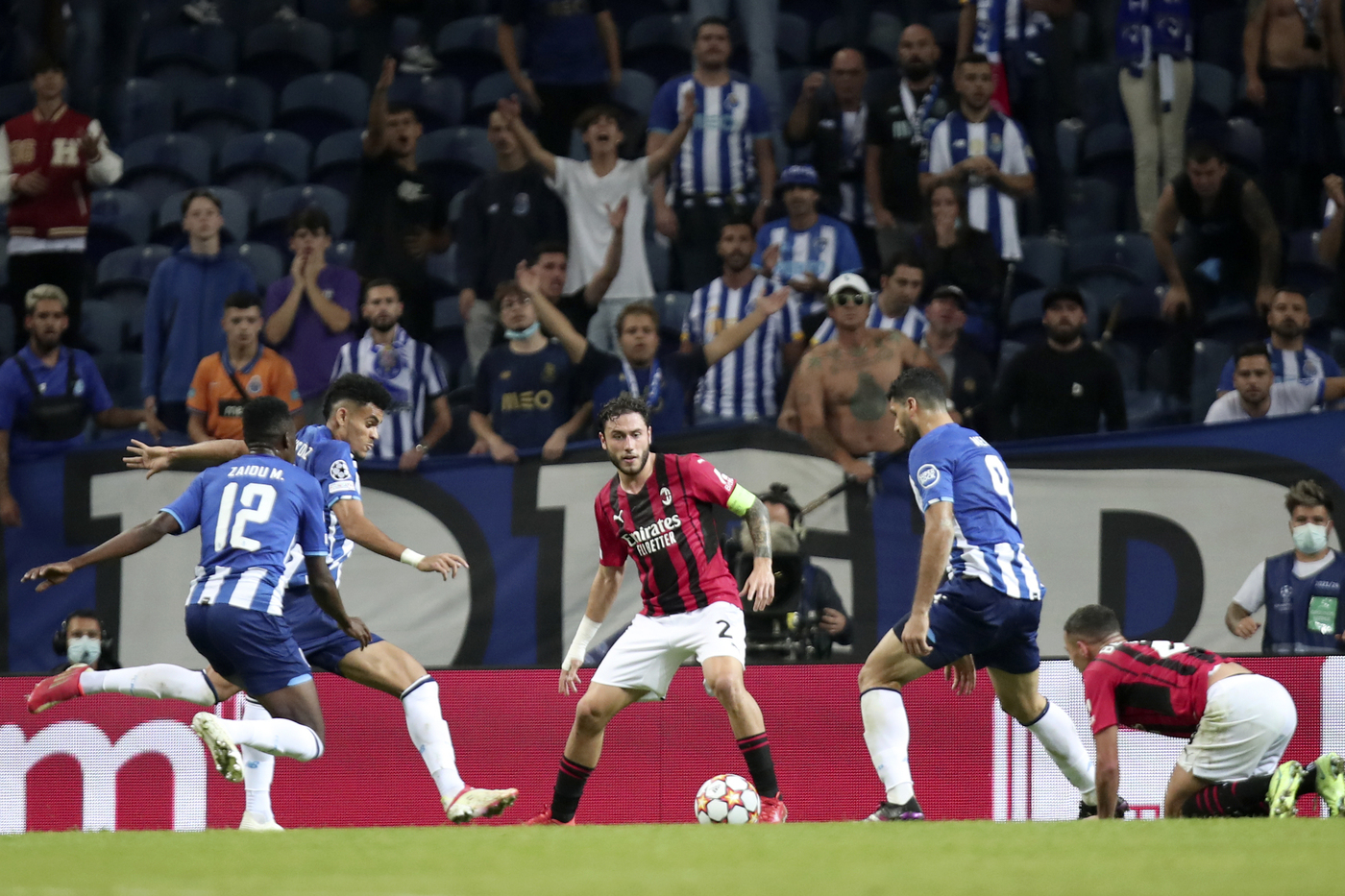 Champions: il Milan cade anche contro il Porto. Ottavi sempre più lontani