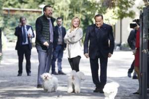 Centrodestra, il vertice tra Berlusconi, Meloni e Salvini: “Coalizione continua a lavorare insieme”