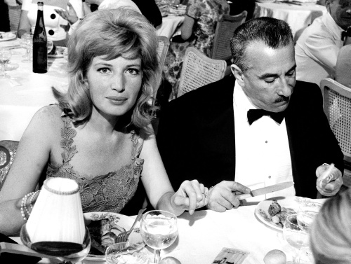 Galleria foto 'Monica Vitti, icona del set da Antonioni a Monicelli – La vita, la carriera e le immagini più belle' - foto 15