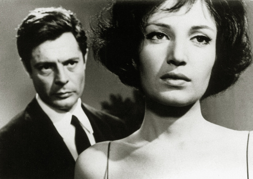 Galleria foto 'Monica Vitti, icona del set da Antonioni a Monicelli – La vita, la carriera e le immagini più belle' - foto 21