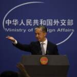 Cina, scontro con gli Usa: “Parole Burns da guerra fredda”. Tensioni con Ue su Taiwan