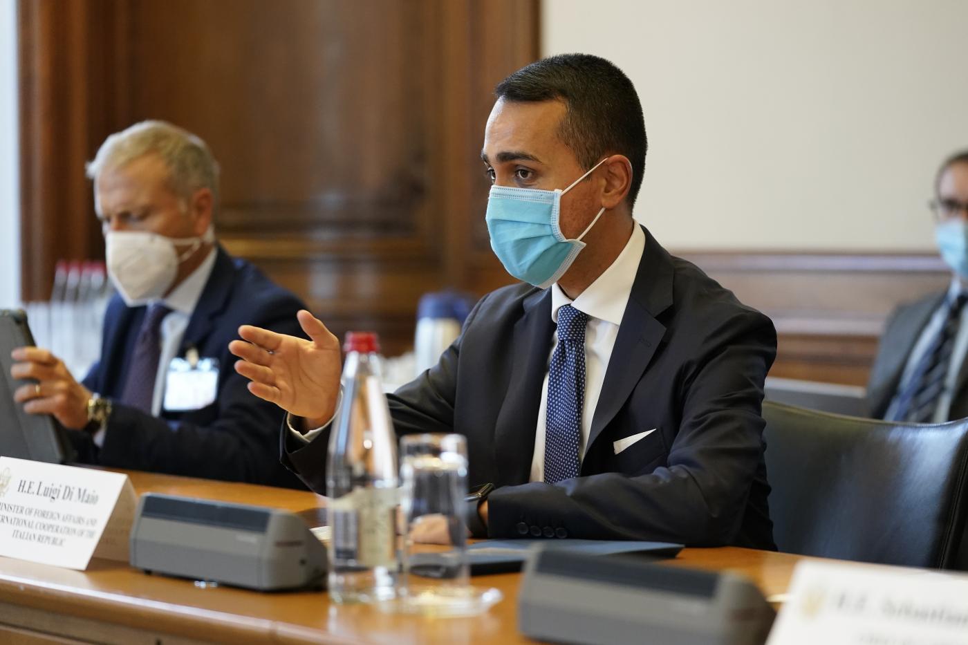 Reddito cittadinanza, Di Maio: “Se si rifiuta lavoro con compenso dignitoso si perde”