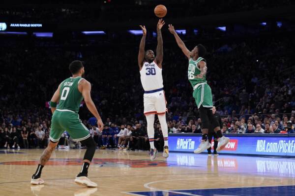 Basket: Nba, Knicks piegano Celtics dopo 2 overtime. Phoenix ko con Denver
