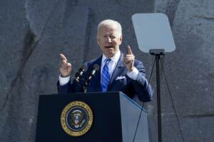 Washington: Joe Biden, Nancy Pelosi e Kamala Harris al 10° anniversario dell'inaugurazione del Martin Luther King Jr. Memorial
