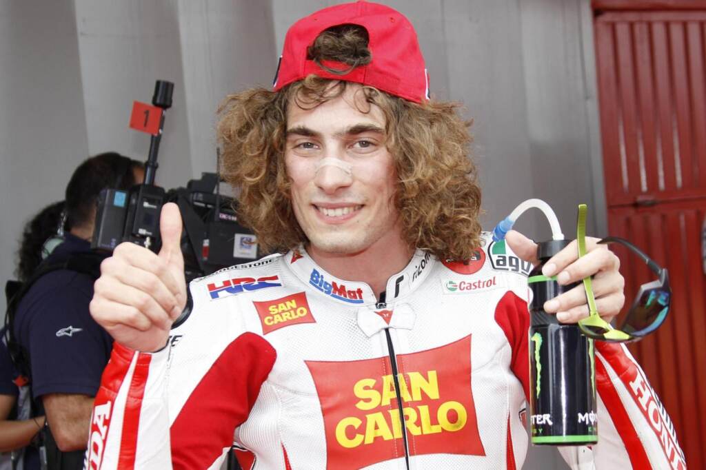 Galleria foto 'MotoGp, 10 anni fa moriva Marco Simoncelli – LA FOTOGALLERY' - foto 2