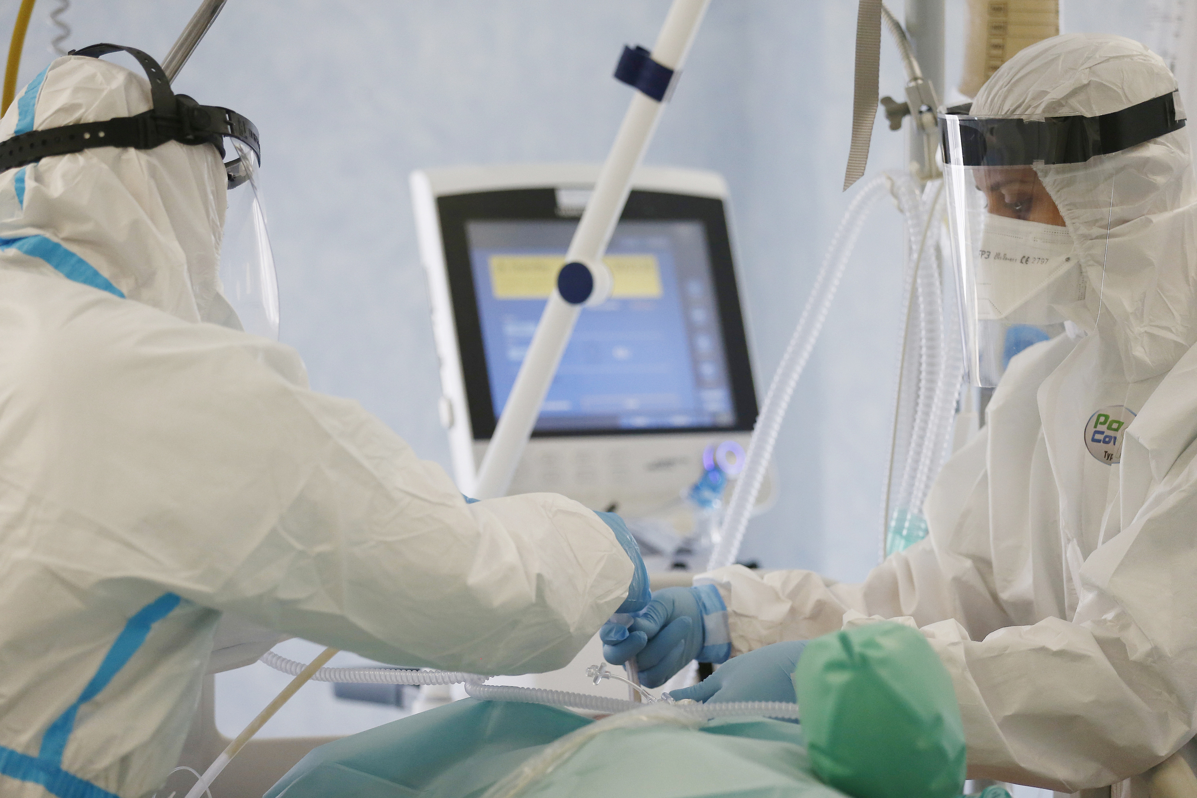 Report Iss: quattro regioni a rischio moderato, calano i ricoveri. Leggero aumento dell’Rt