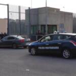 Open arms: udienza al via, l’arrivo dell’auto con Matteo Salvini