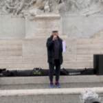 No green pass a Roma, Montesano evoca un nuovo partito e definisce i giornalisti: “Mediaservi”