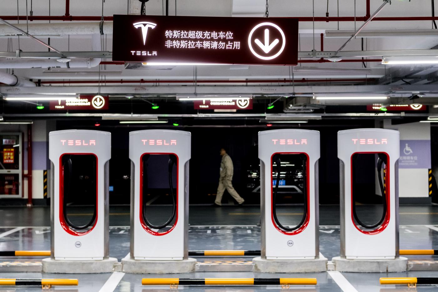 Auto elettriche da record, +107% a settembre. E aumentano le colonnine