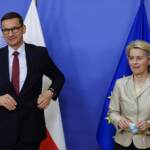 Polonia, il premier Morawiecki: “No ai fondi è terza guerra mondiale”