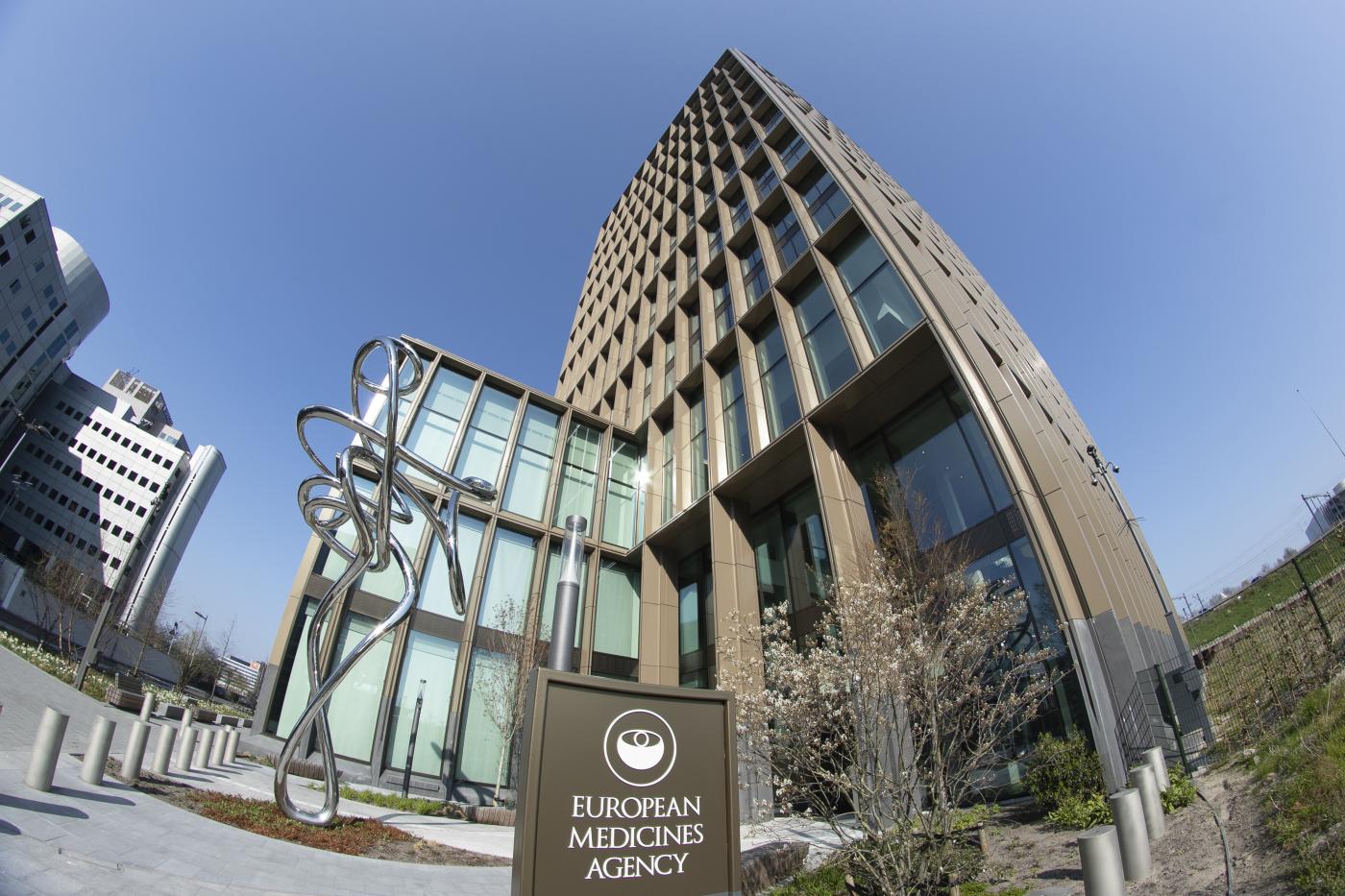 Covid: l’Ema avvia revisione pillola contro il virus Molnupiravir Covid: l’Ema avvia revisione pillola contro il virus Molnupiravir